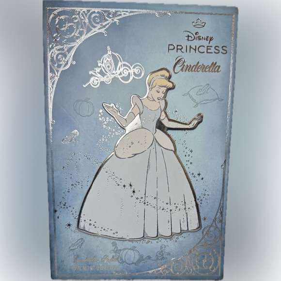 💙DISNEY💙Princess Cinderella 12 Shades Eyeshadow Palette/NIP - Picture 1 of 3